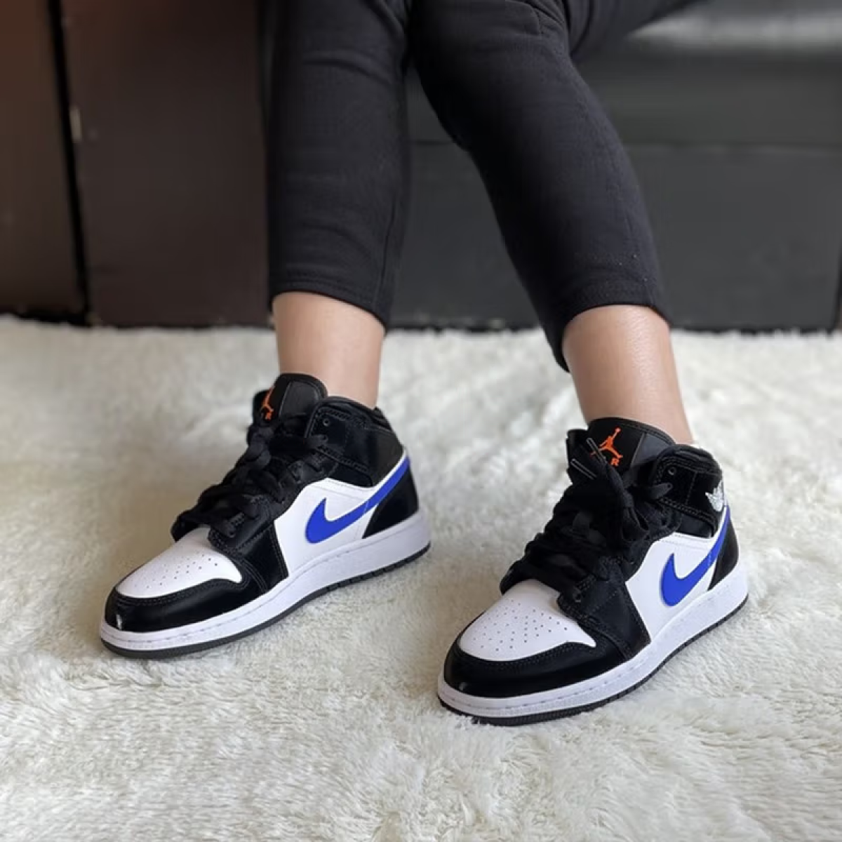 Подростковые кроссовки Jordan 1 Mid Black/Racer Blue/White GS