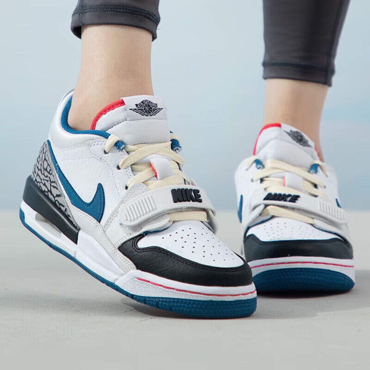 Подростковые кроссовки Jordan Legacy 312 Low White/Blue GS